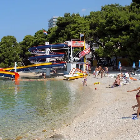 Triple 6778a Makarska
